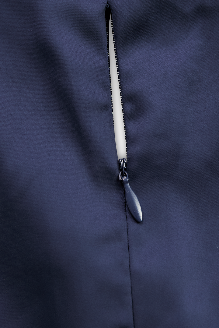 DHARMAY ELEGANT LONG-SLEEVE MIDI DRESS