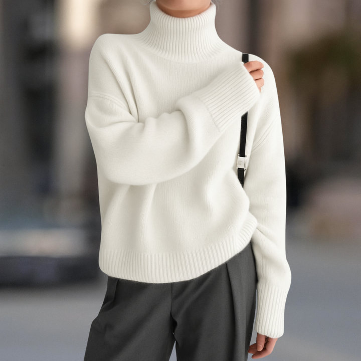 VIOLETTA COZY TURTLENECK SWEATER