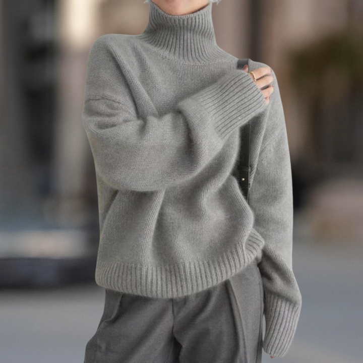 VIOLETTA COZY TURTLENECK SWEATER